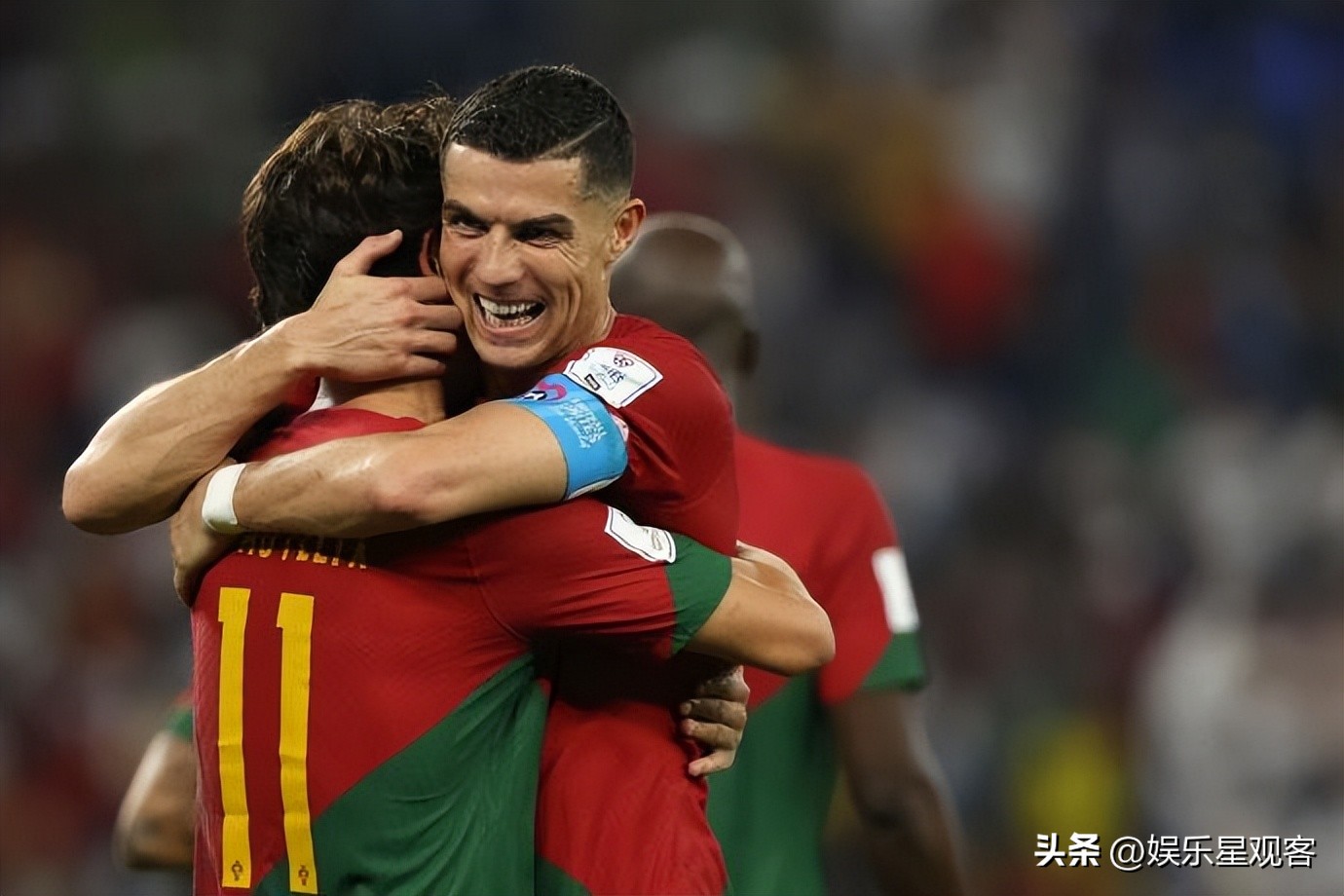 足坛各个最高荣誉,现役足坛收入最高的前十名球员