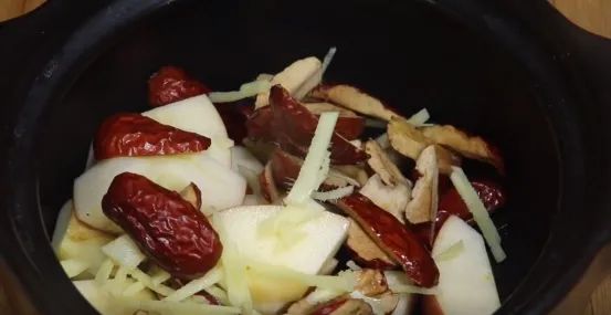 苹果加红枣的做法大全,苹果加红枣这样做