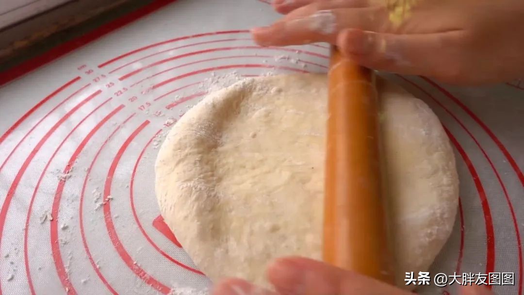 不拉丝的芝士披萨怎么做,简单又好吃的芝士披萨