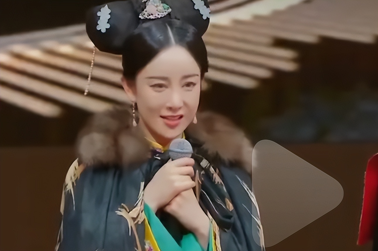 秦岚和柳岩图片,常远舒畅柳岩秦岚刘芸同台演绎