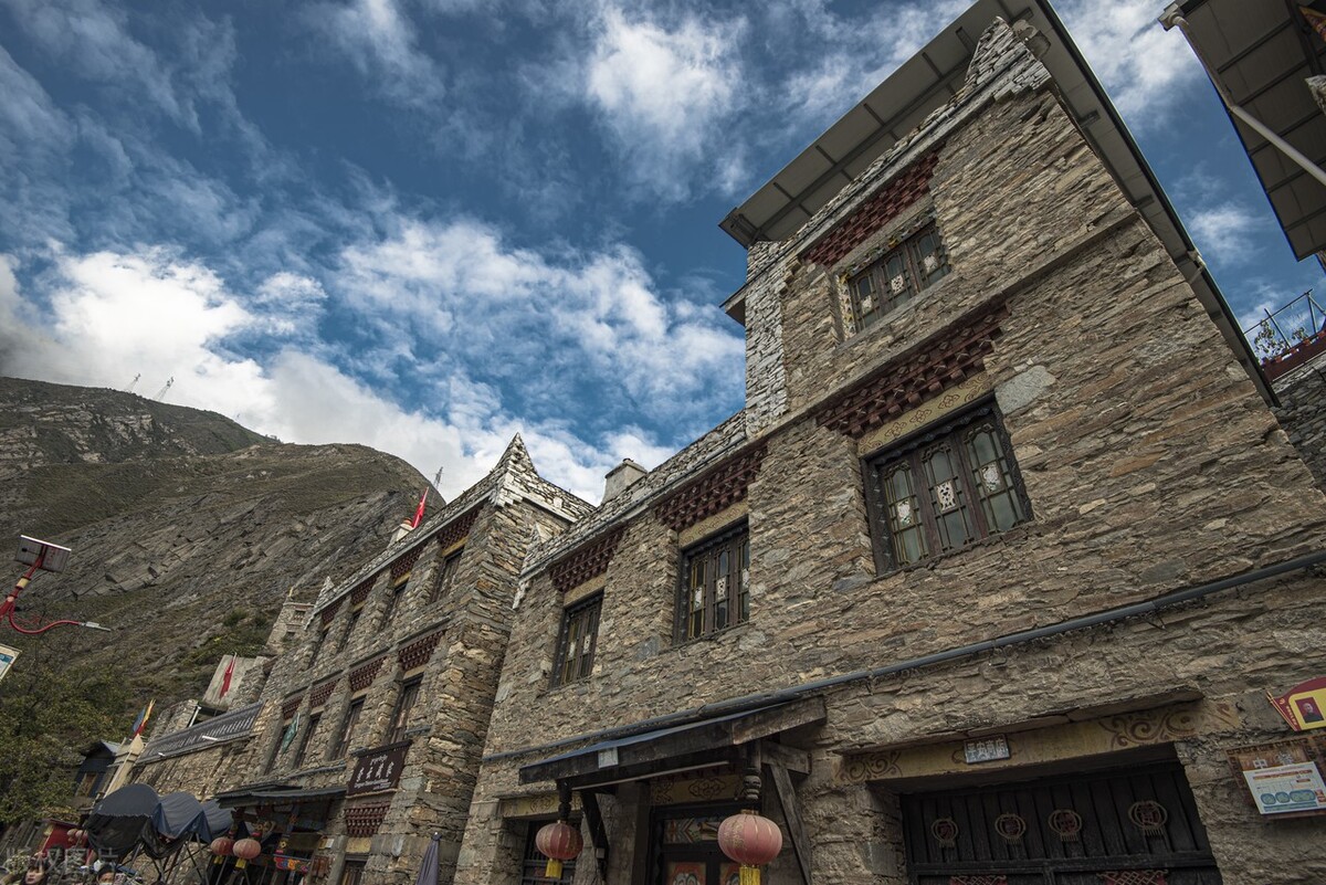 亚洲第一个美食之都,亚洲十大自驾游攻略最新