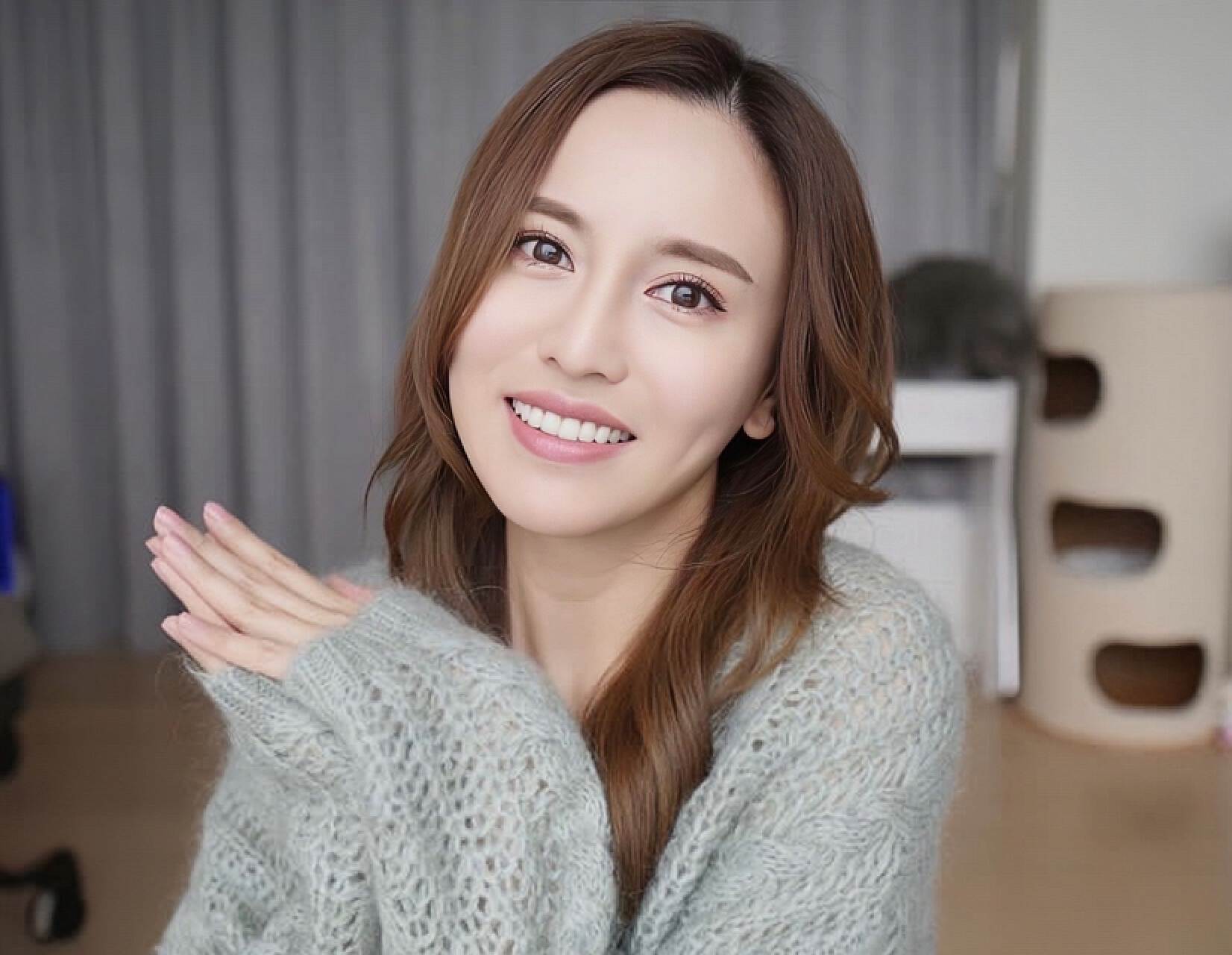 近期香港女星怀孕,香港知名女星高龄宣布怀孕