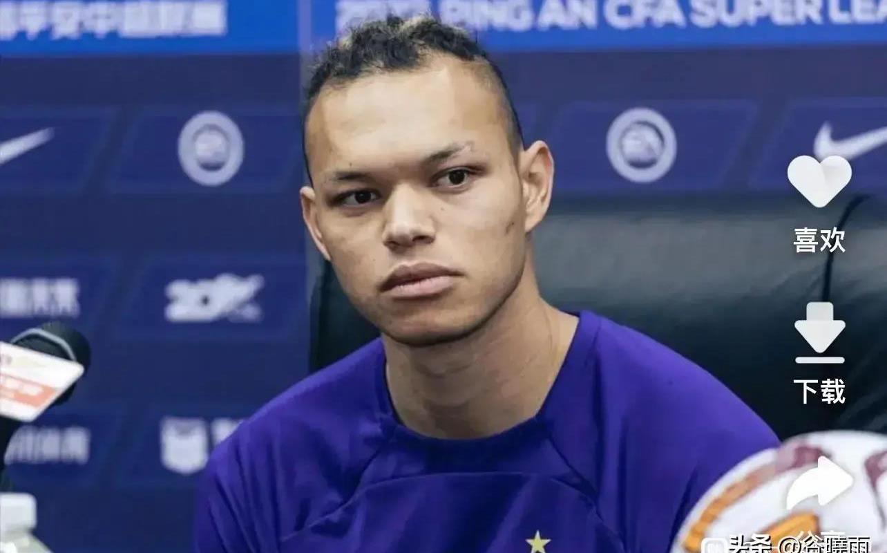 上海申花夏窗引进陶强龙和邓涵文,邓涵文加盟广州恒大足球俱乐部