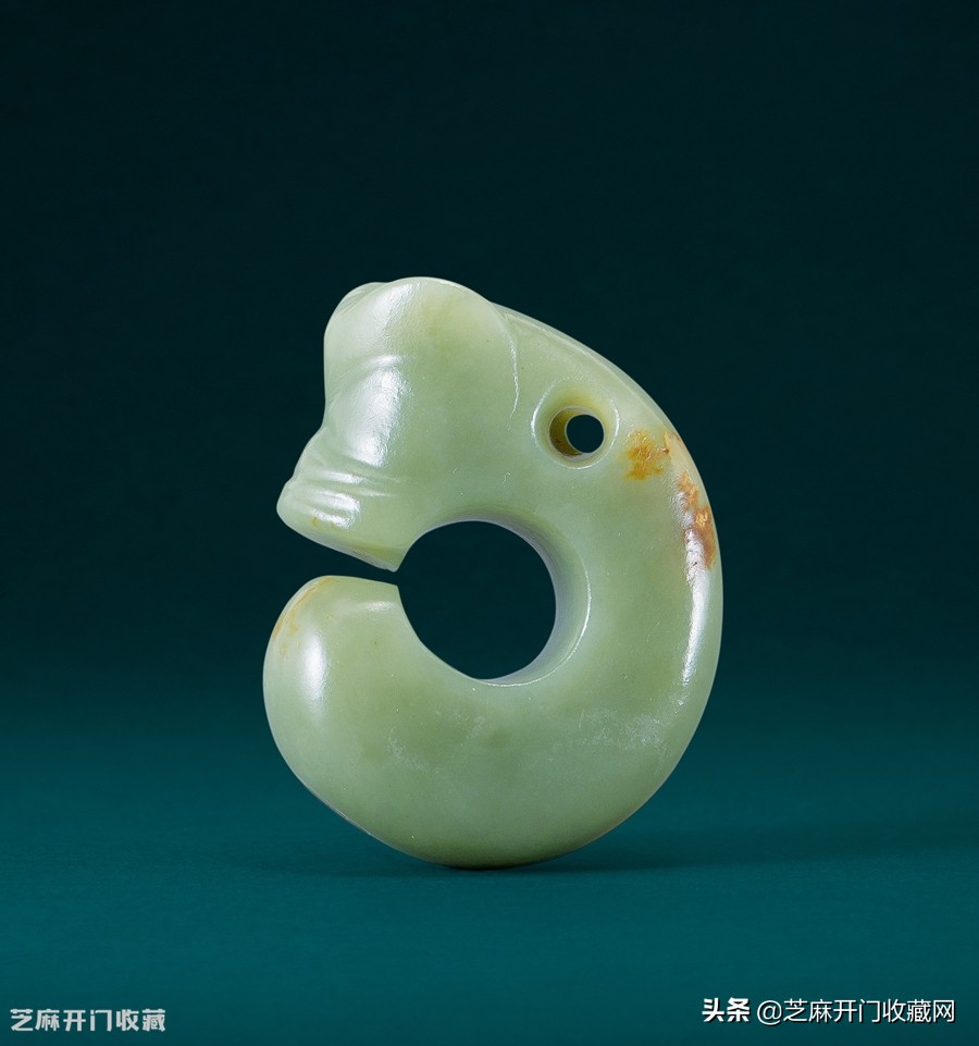 馆藏红山文化黄玉c型龙图片,红山玉器真品玉猪龙