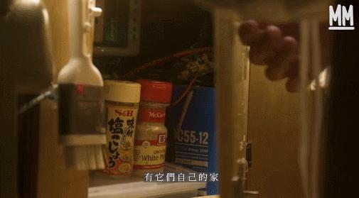 夫妻俩一年花10万无房贷,夫妻结婚十年不买房