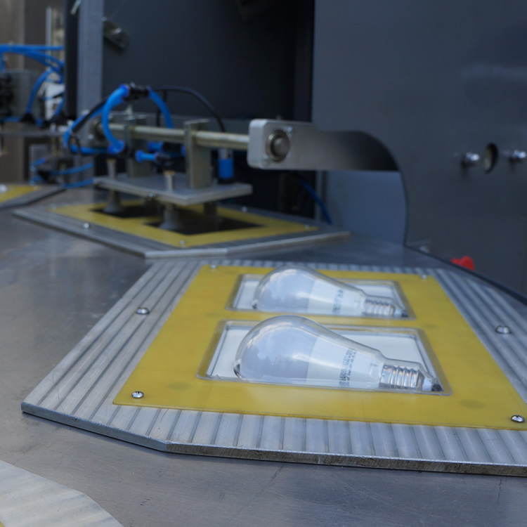 苏州全自动塑膜包装机,全自动纸塑泡壳包装机