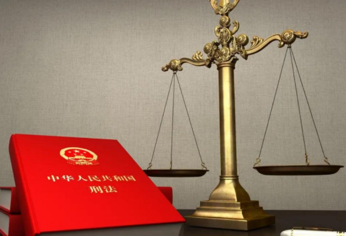 1974年，河北一村支书与村妇通奸17年后毒害其夫，案发300人寻尸