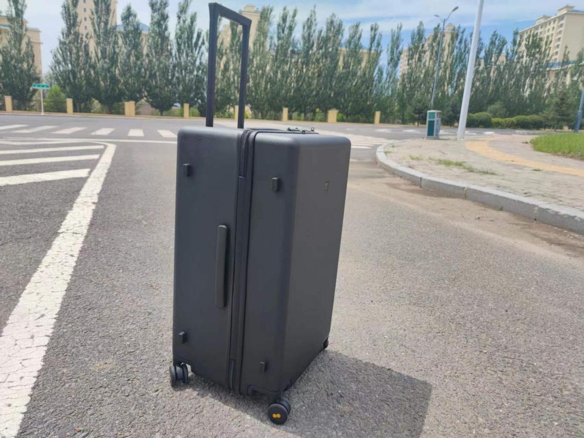 地平线行李箱哪个品牌好,90分行李箱和地平线行李箱哪个好