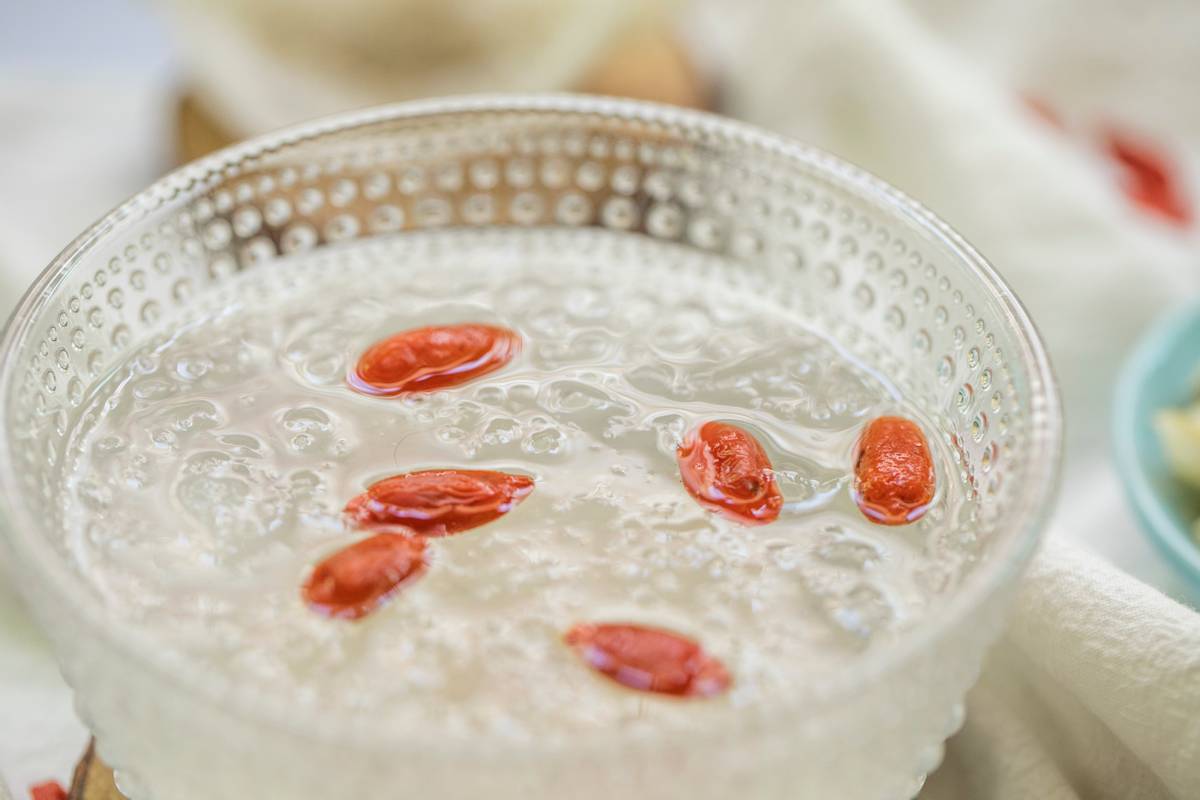 燕窝即食第一名小仙炖,同仁堂燕窝和小仙炖有啥区别