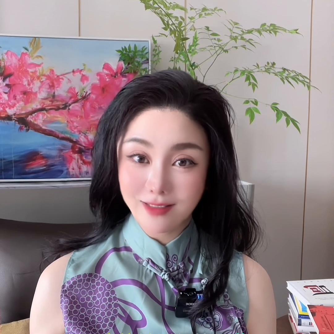 感情中太卑微的女生,在感情里卑微的女孩子怎么办