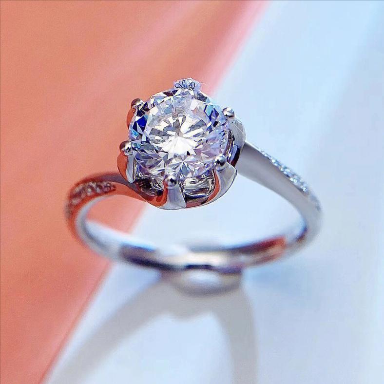 黄金年代一亿买钻戒,10年前买18000元钻戒如今值180元