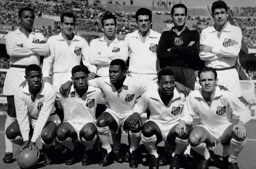 巴西球王贝利个人资料简介,球王贝利坎坷的传奇成名之路