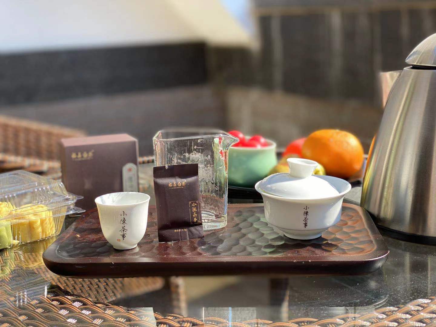 白茶饼和散茶哪个煮着喝好,白茶饼茶和散茶的区别