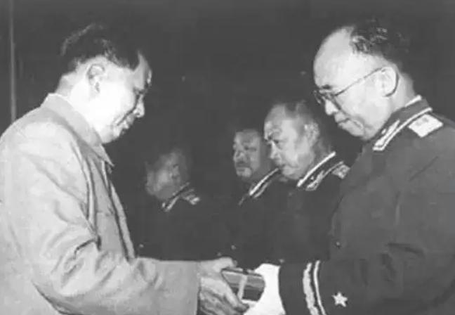 政委和司令员谁的前途更大,政委副司令员是什么级别