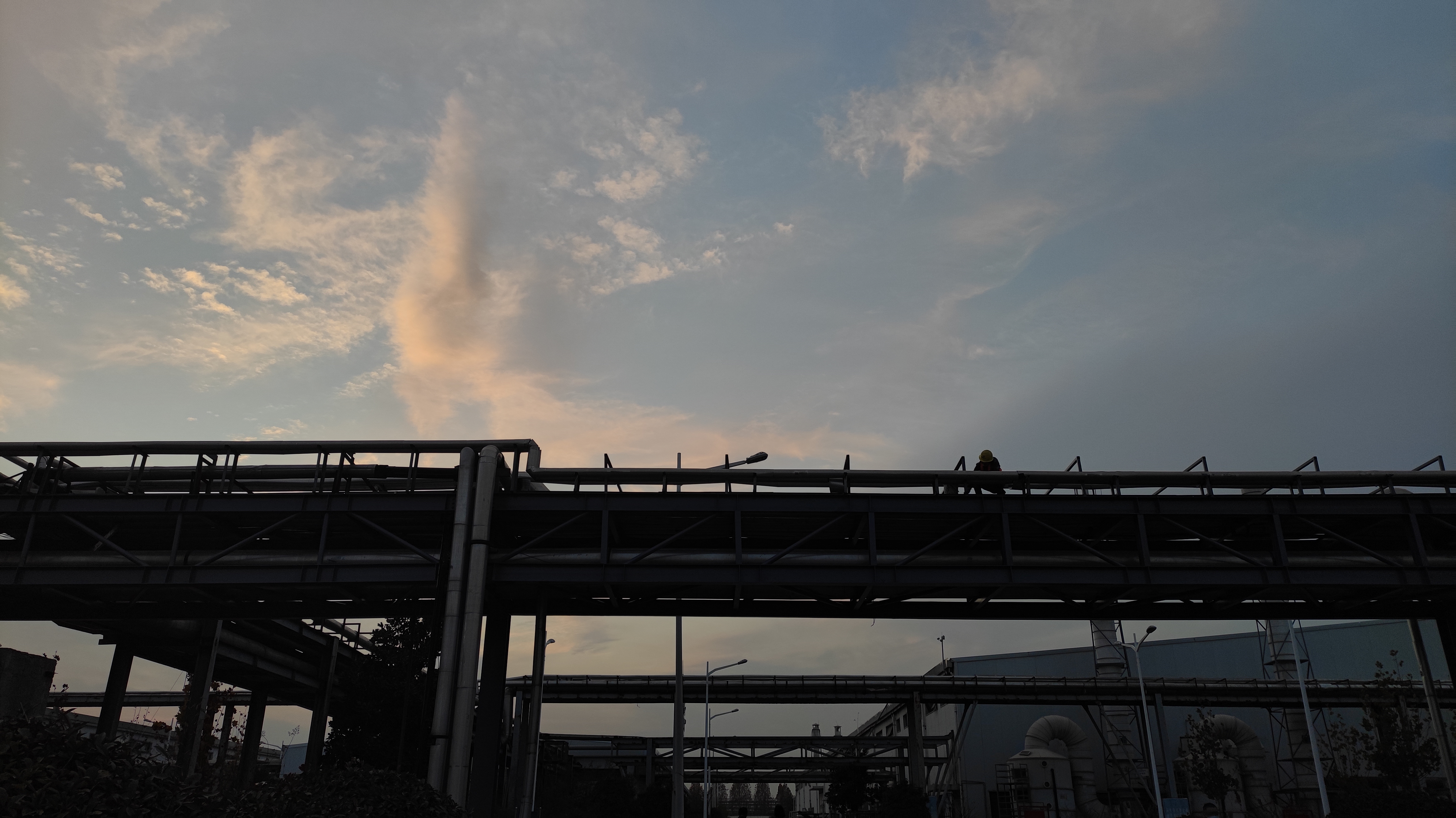 郑州富士康第二次返费起因,郑州富士康高返费怎么算