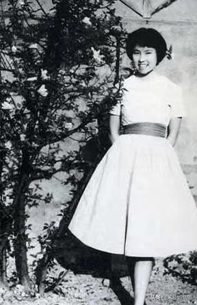 三毛的灵魂漂泊之旅,三毛的异国生活