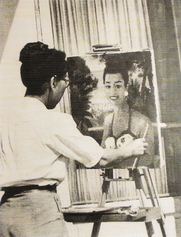 她13岁被舅舅卖到*院妓**，努力学习油画，挑战人体画却招受*谤诽**