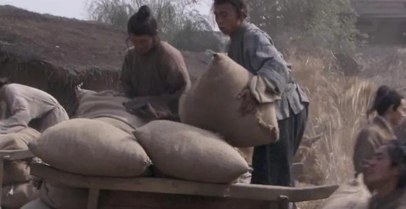 哪一年农民不用交公粮的,农民哪一年开始不用交公粮了