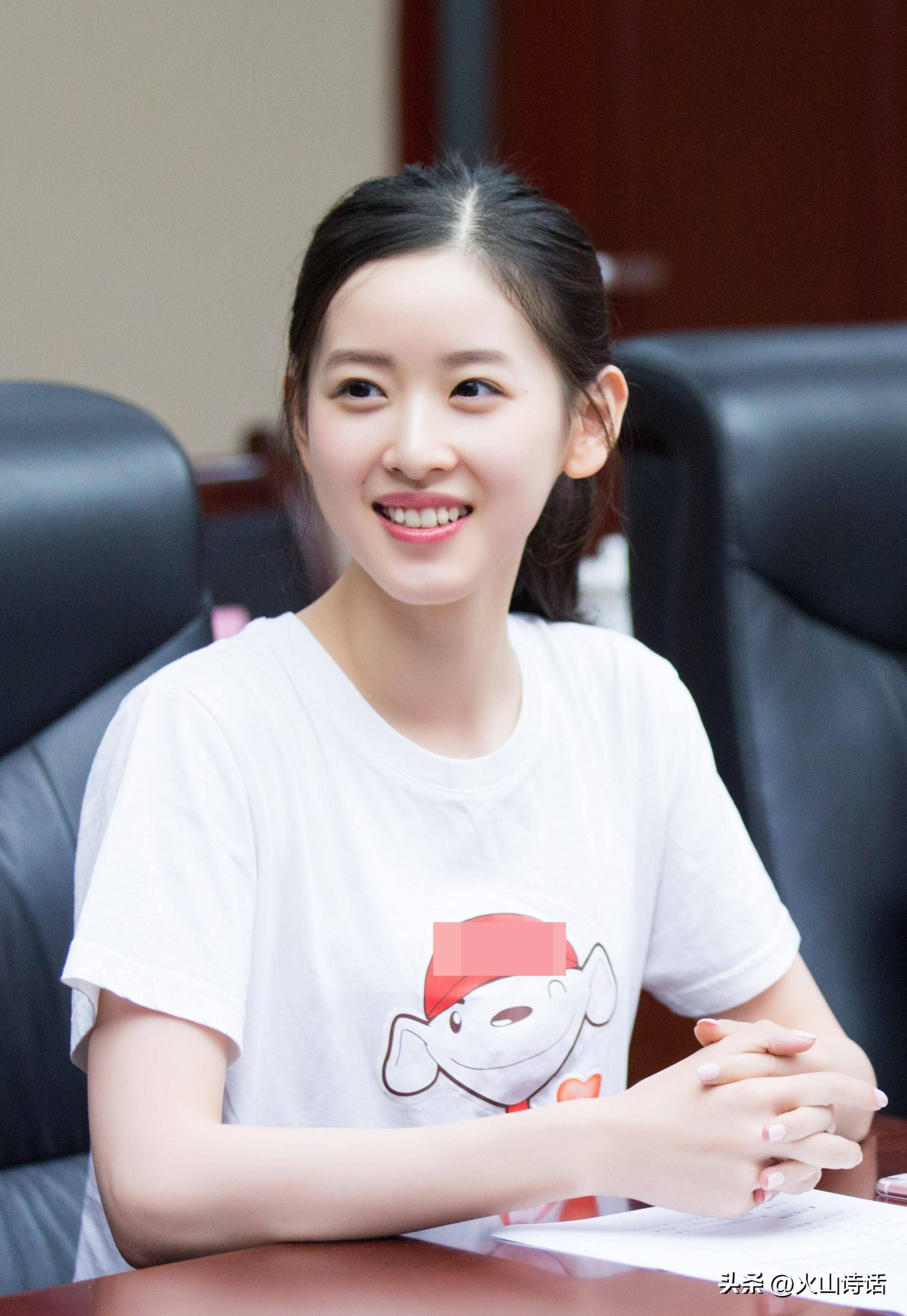 春风十里，不如你！章子仪与章泽天同框，会产生怎样的化学反应？