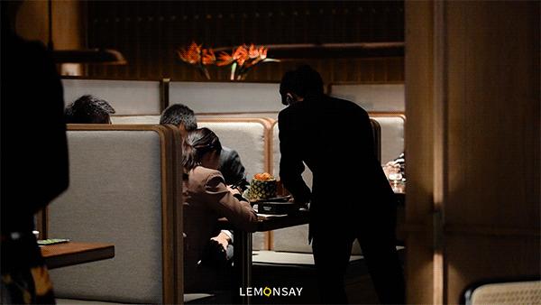 这店，想找个位置坐，比登天还难