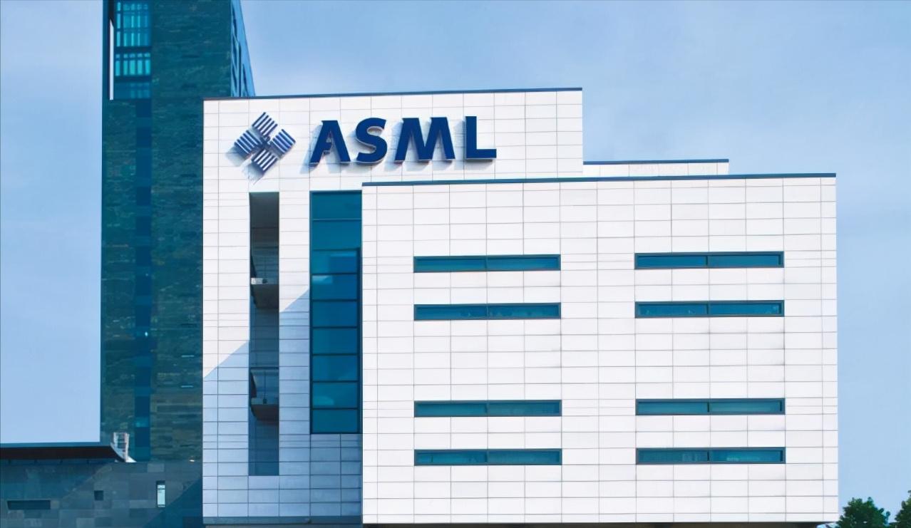 asml向中国出售低端光刻机的影响,asml光刻机新消息