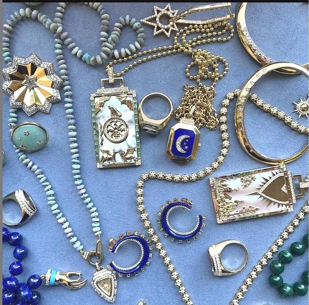 不能少了这件“幸运”珠宝，不但自带“神秘力量”还能时髦到没朋友