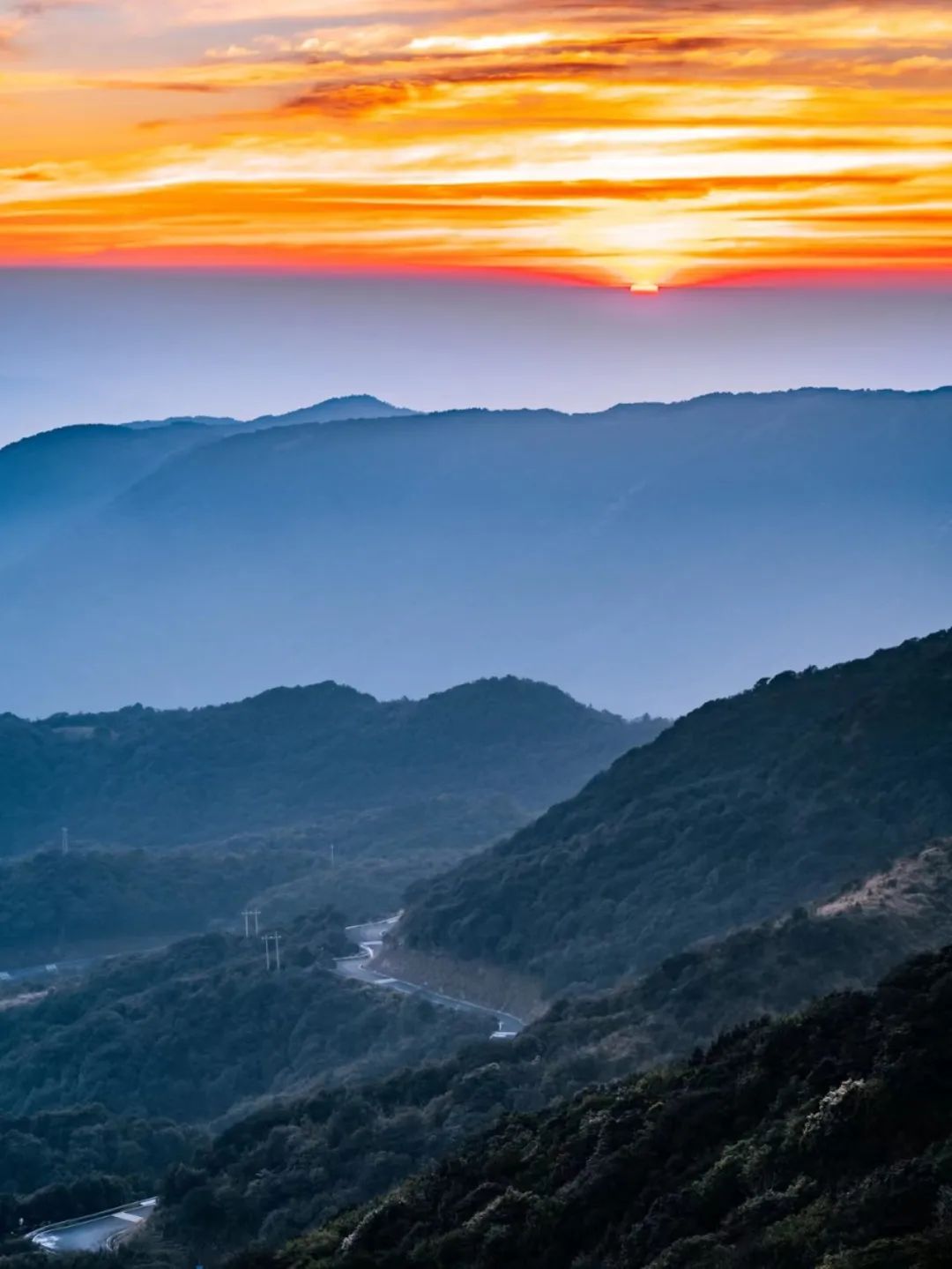 回到小县城朝九晚五,回到朝九晚五的心情说说