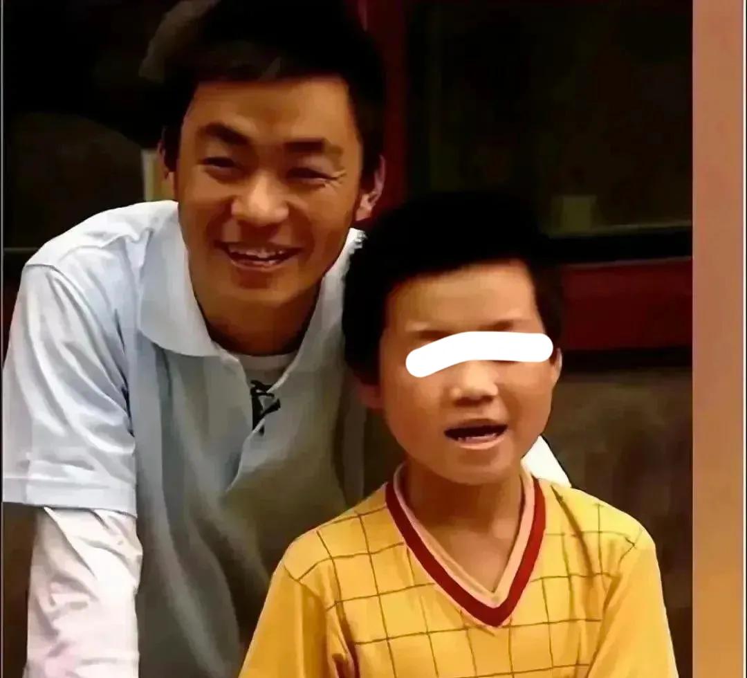 王宝强新欢冯清图片,王宝强增肥30斤吃了什么