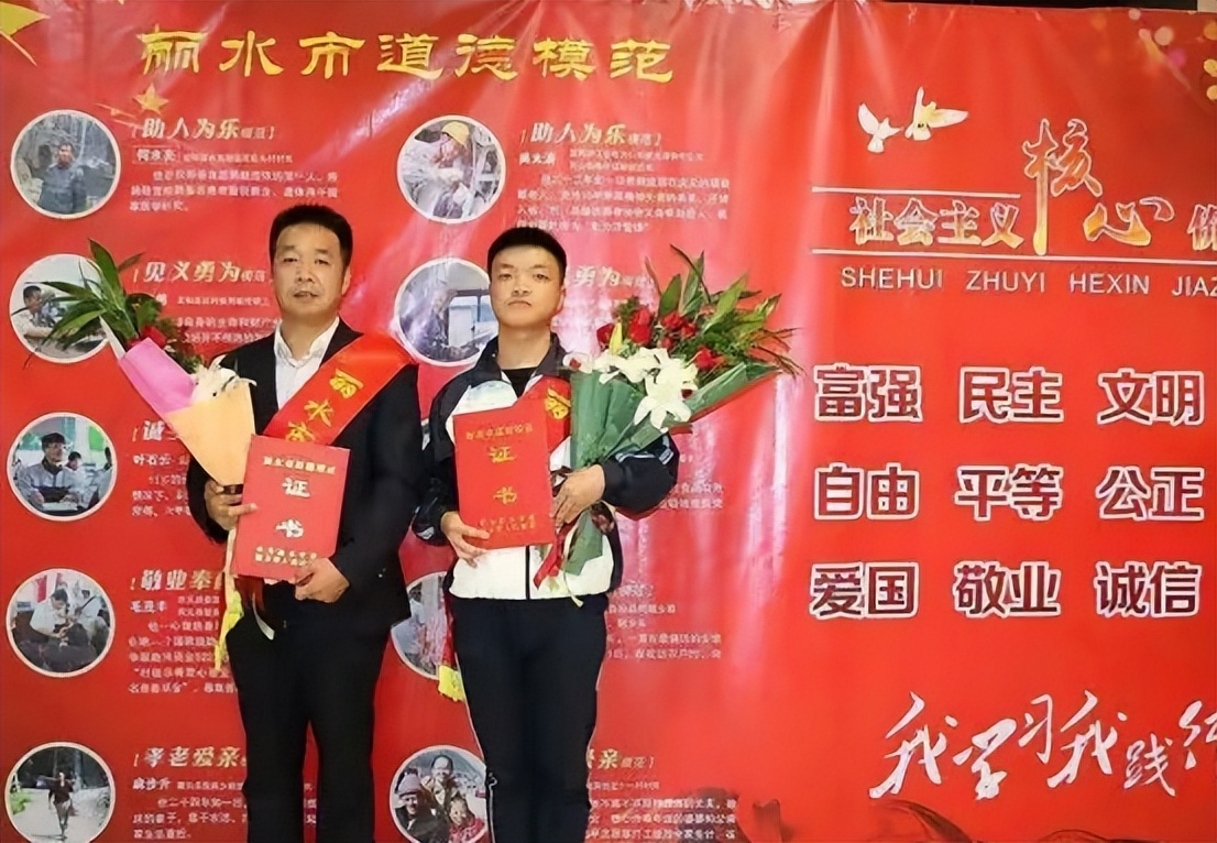 父债子偿父亲还在世,父母相继过世11岁男孩替父母还债