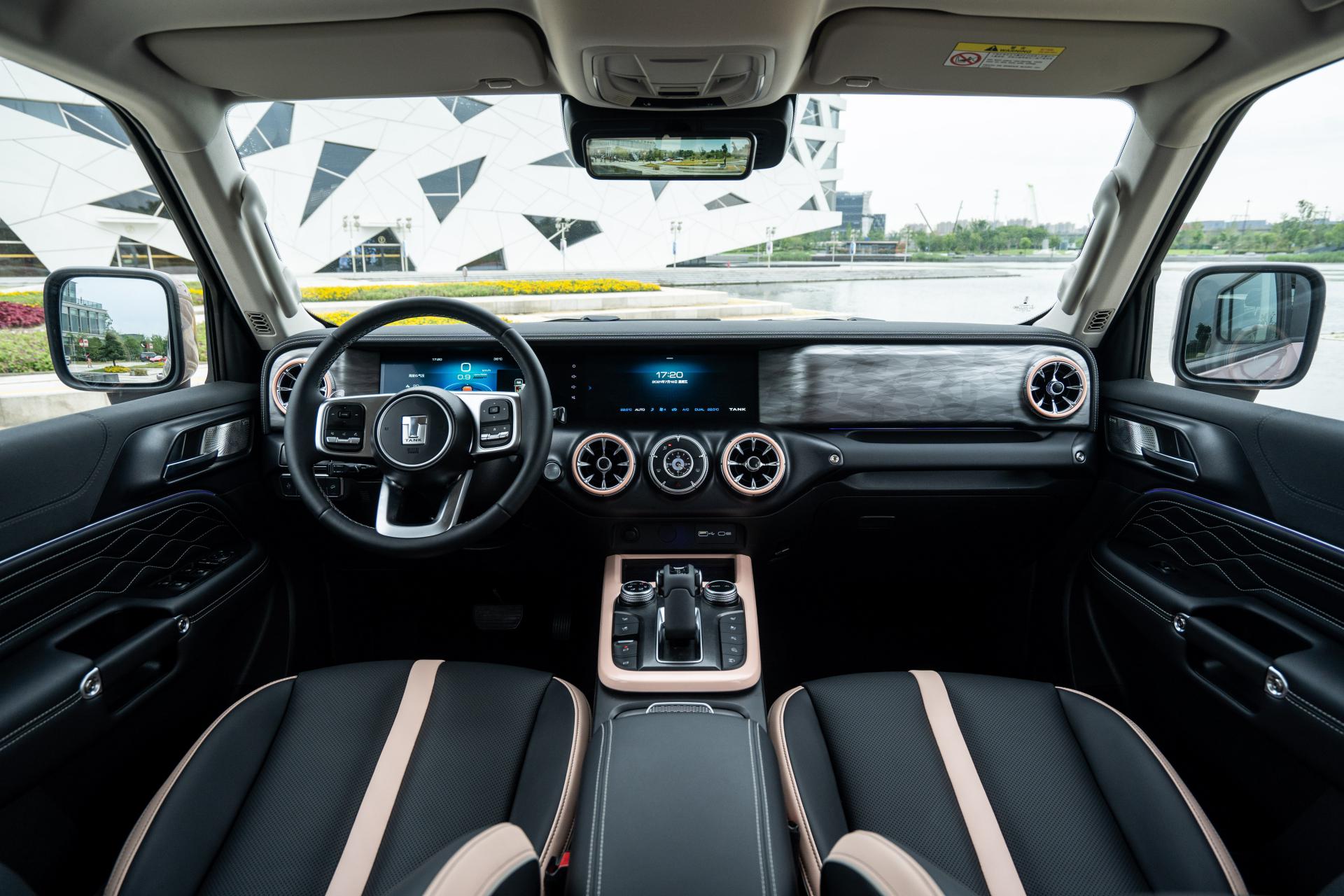 jeep牧马人对比坦克400,bj40坦克300牧马人如何选择