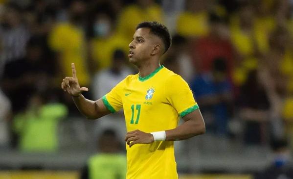 巴西VS摩洛哥首发曝光：胖虎坐镇，青春风暴组合冲锋，巨星缺阵