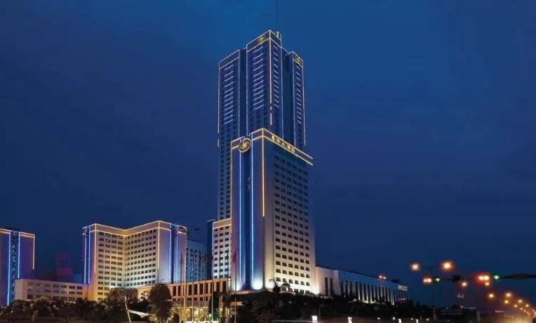 东莞隐形首富卖菜起家身家300亿,东莞首富发家史靠卖菜起家