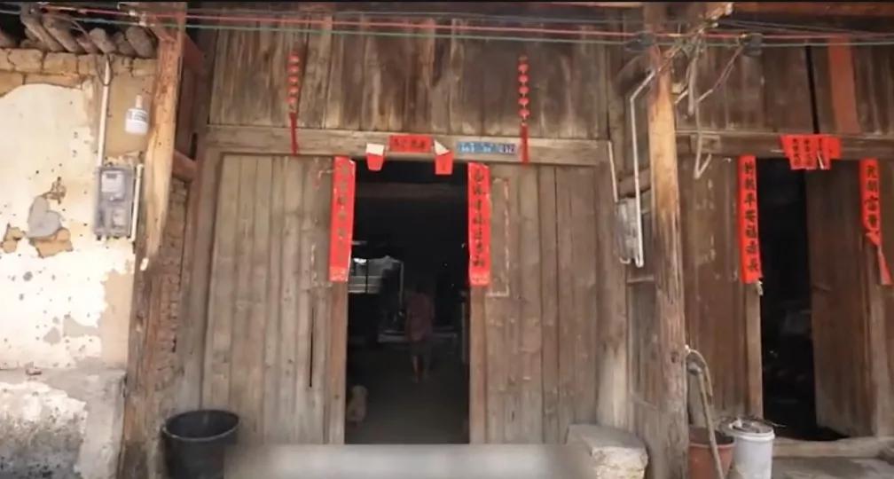 广西英文大叔唱英文歌原版,广西大叔英文歌曲