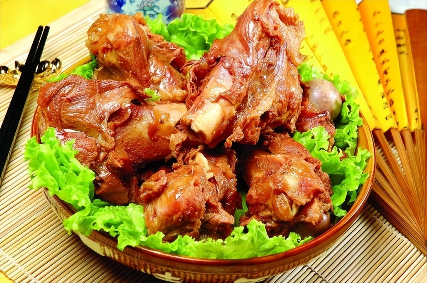 喜宴还得看农村，上海一家去东北赴宴，随礼500，开席直呼：赚了