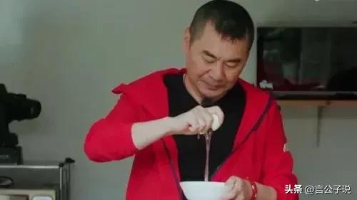 手比脸好看系列,年轻帅气老了丑的6位明星