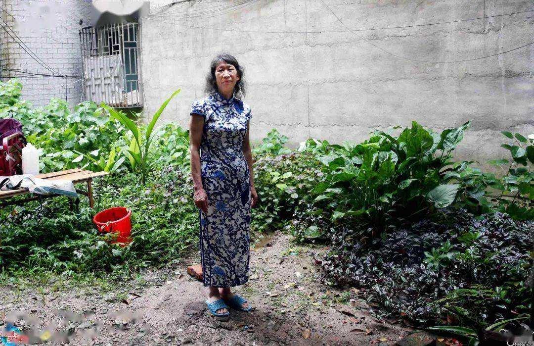 41岁大叔假扮女子,41岁大叔冒充女子