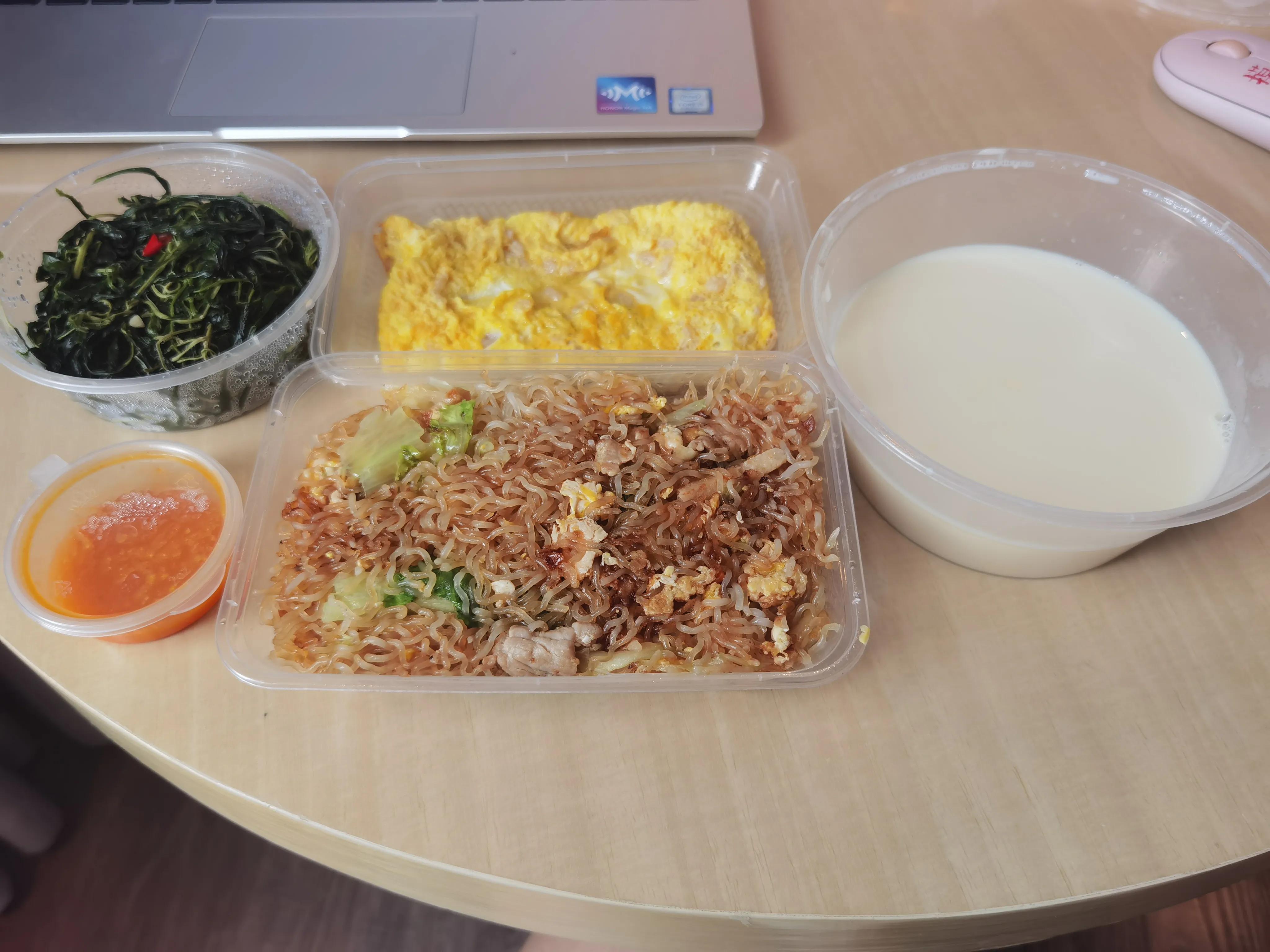 深圳口岸入境就地集中隔离14天,集中隔离第2天的一日三餐