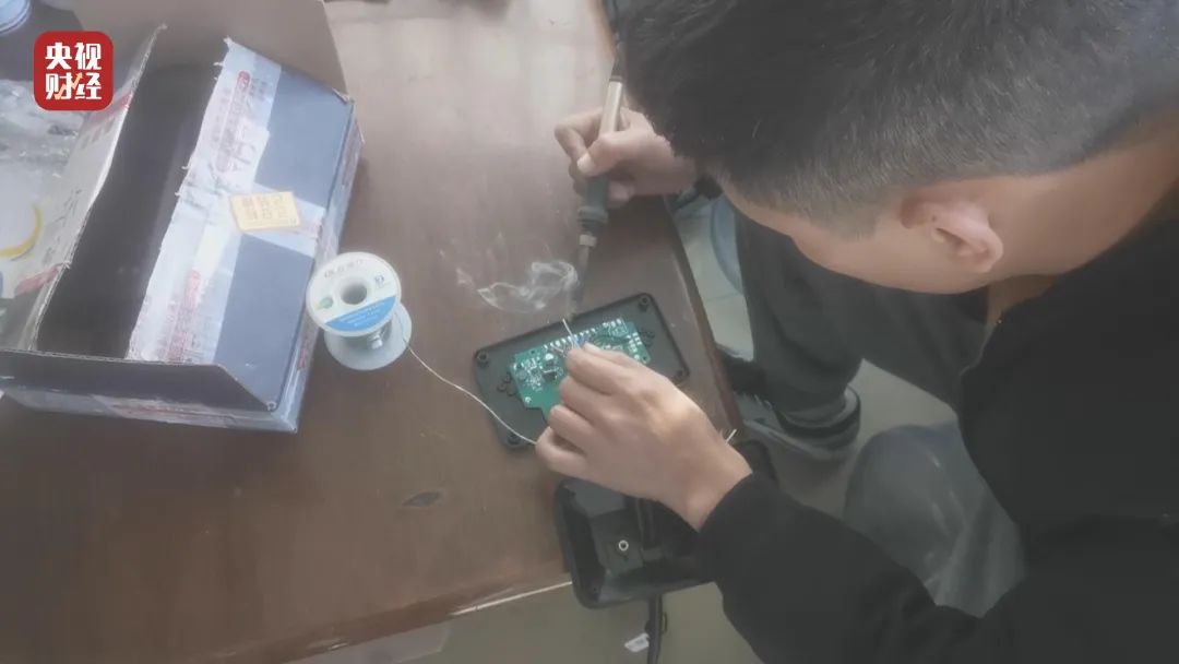 315央视新闻电动自行车新国标,央视315绿源电动车