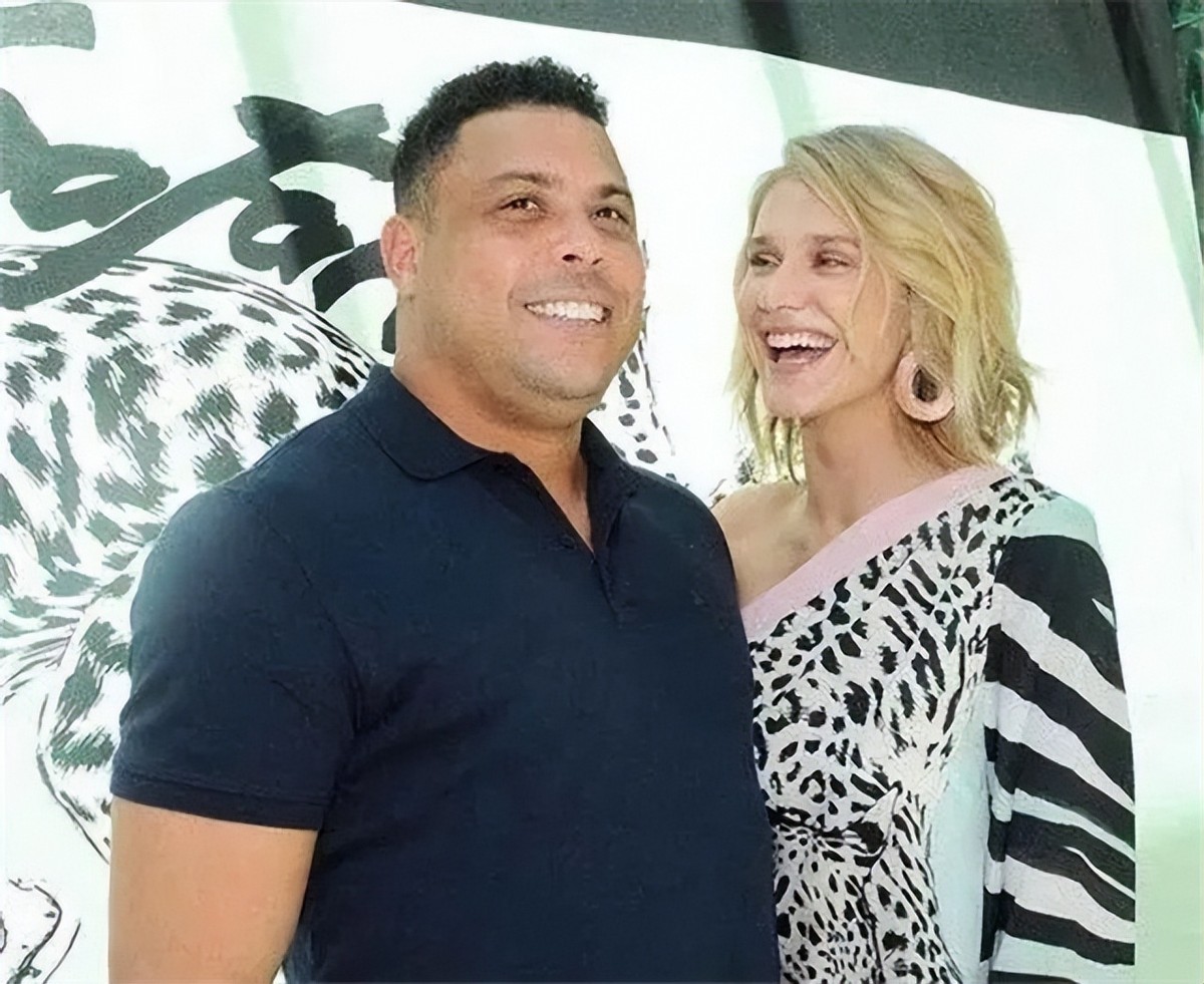 罗纳尔多曾经效力过几个俱乐部,罗纳尔多现身价