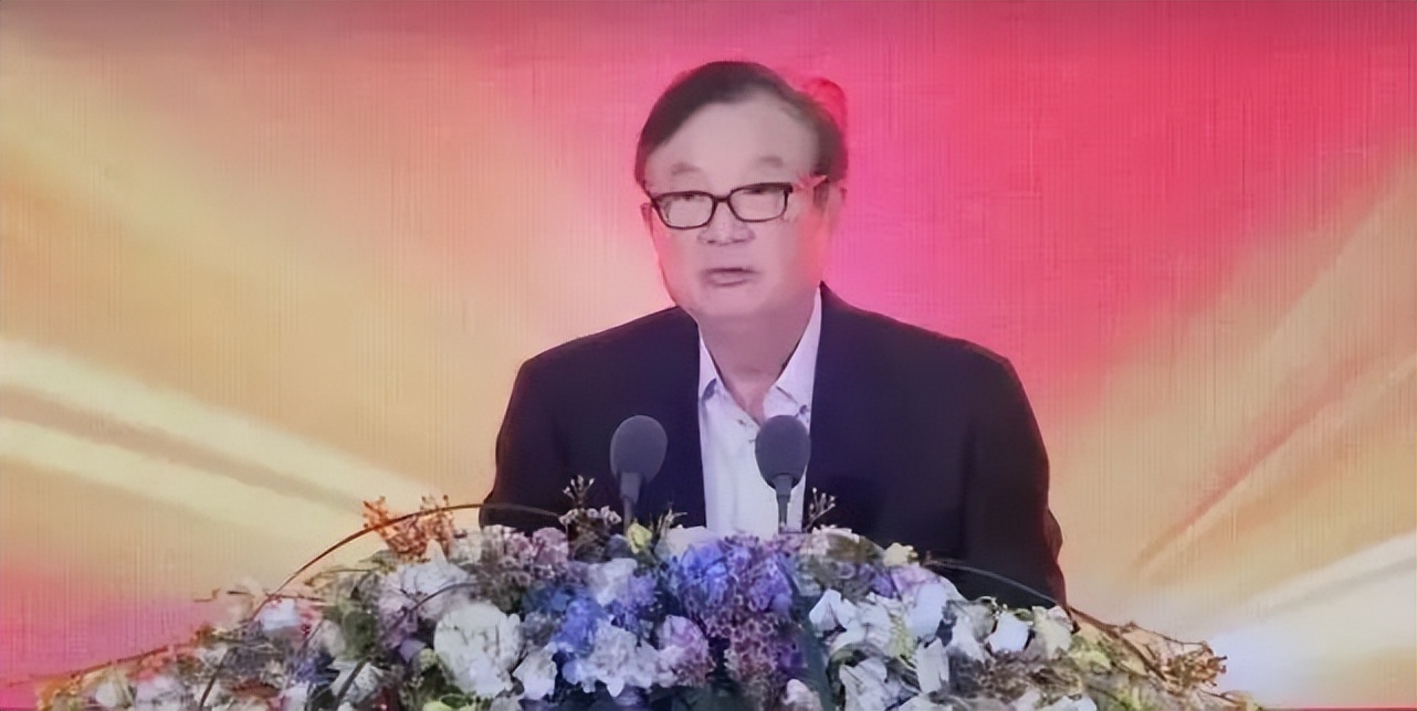 浠绘闈炵殑鍏紶闈㈠瓟,浠绘闈炲彈璁跨殑涓変釜缁嗚妭