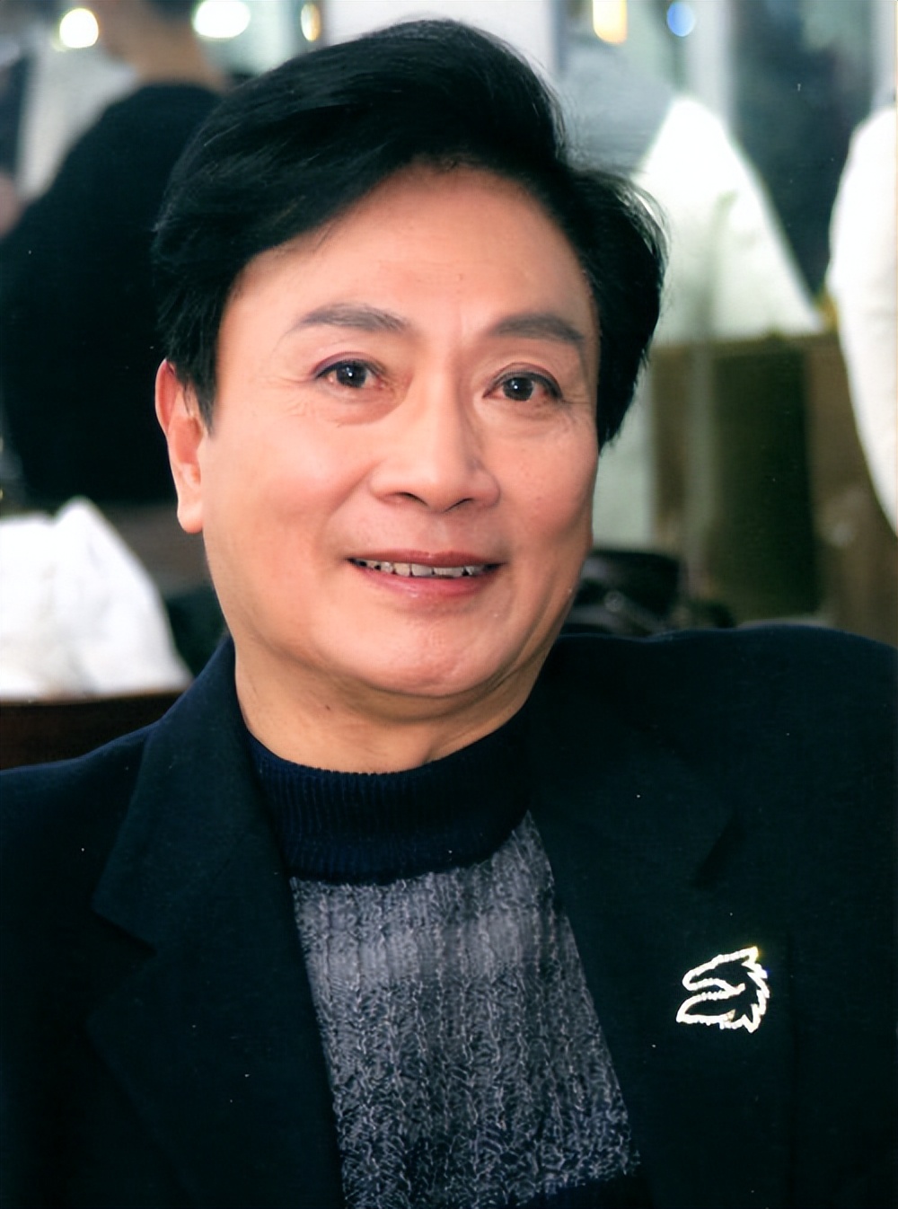 老戏骨梁波罗：妻子陪他闯过生死劫难，他白发苍苍给百岁岳母尽孝