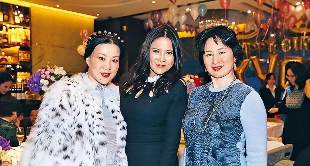 何超琼豪门婚姻,何超琼朋友圈