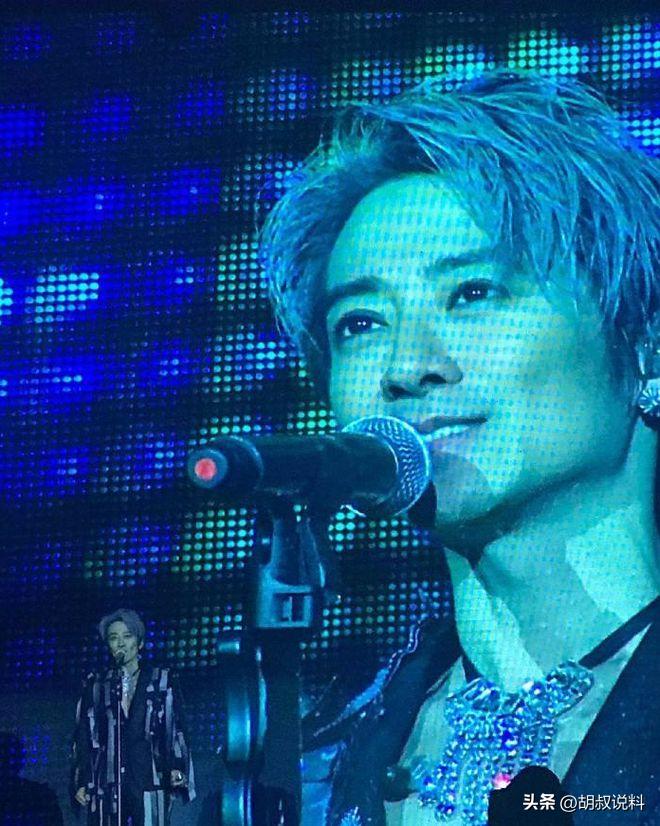 因一句：*鱼岛钓**是中国的，他惨遭封杀20年，如今复出依旧熠熠生辉