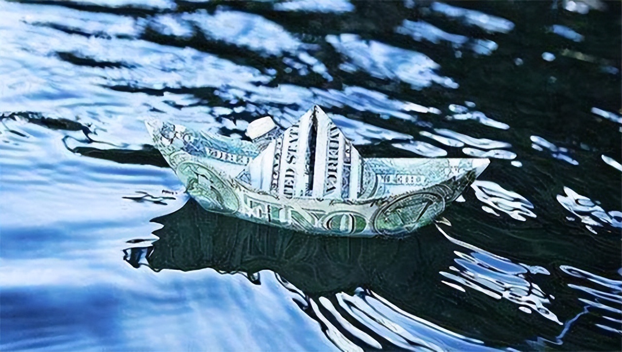 10万存银行如何能拿一个月工资,存银行一千万的待遇