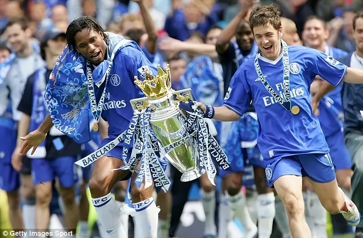 三道杠德罗巴解说,德罗巴滑跪三道杠bgm