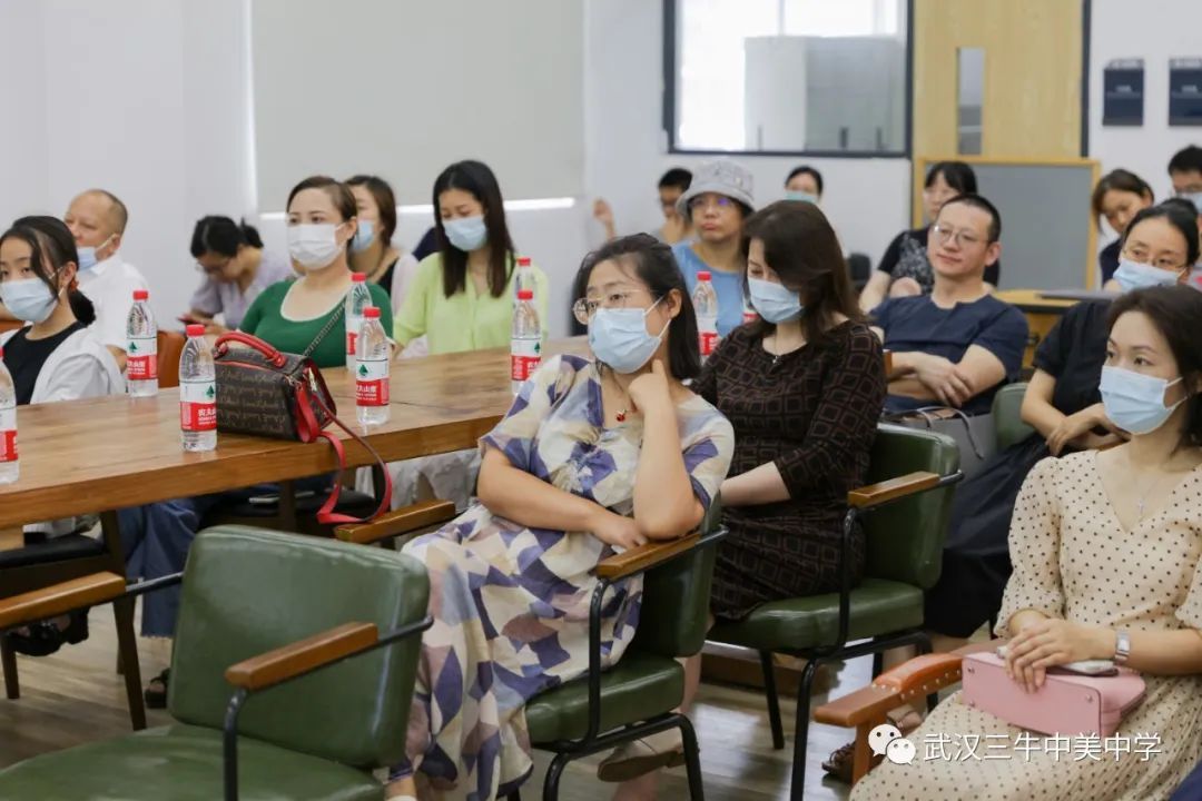 一招教你怎么跟青春期孩子沟通,如何同青春期叛逆孩子沟通