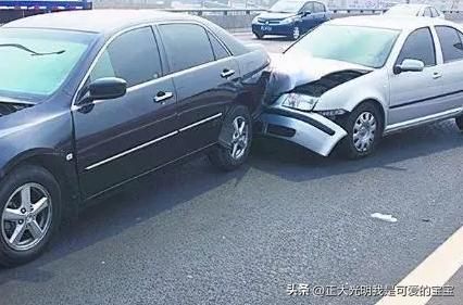 我车被追尾了但是没有痕迹怎么办,我车被撞了对方全责不配合