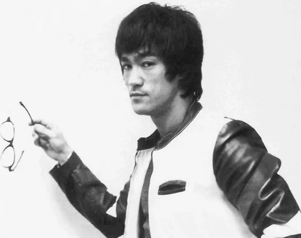 李小龙把中国功夫推向全世界,在外国人眼里的中国功夫李小龙