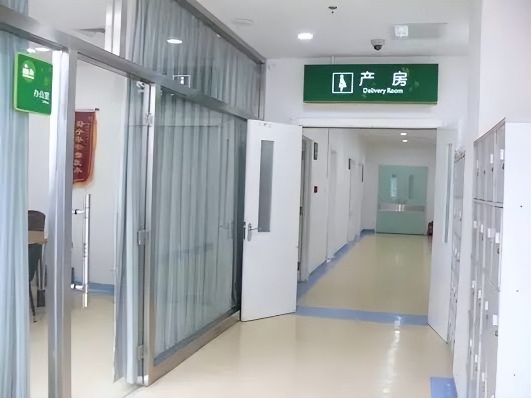 2010年河北行唐，儿子患病身长“巨型黑痣”，母亲为救子割皮移植