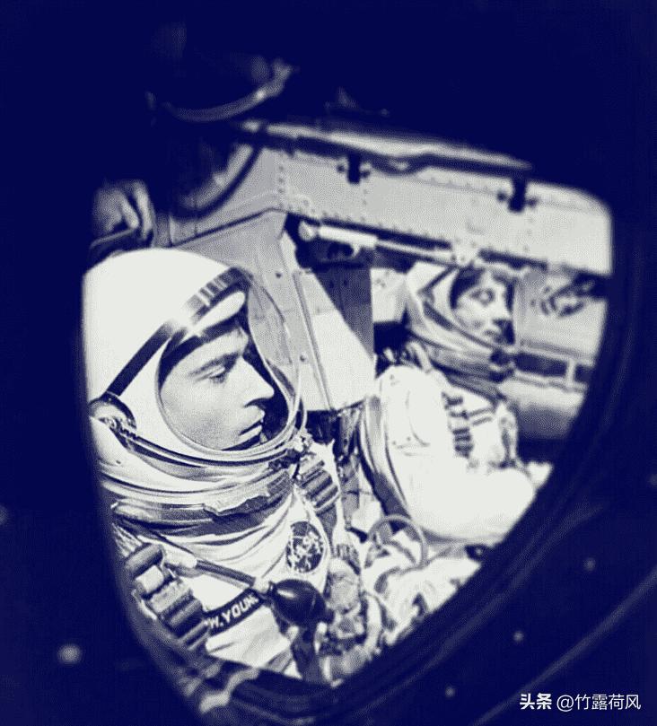 珍贵照片，日军*杀屠**老百姓强奸妇女，用刀剖开肚子，看看多残忍